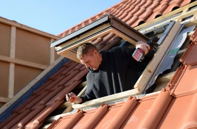 Pose de fenêtres de toit Velux à Steinbach